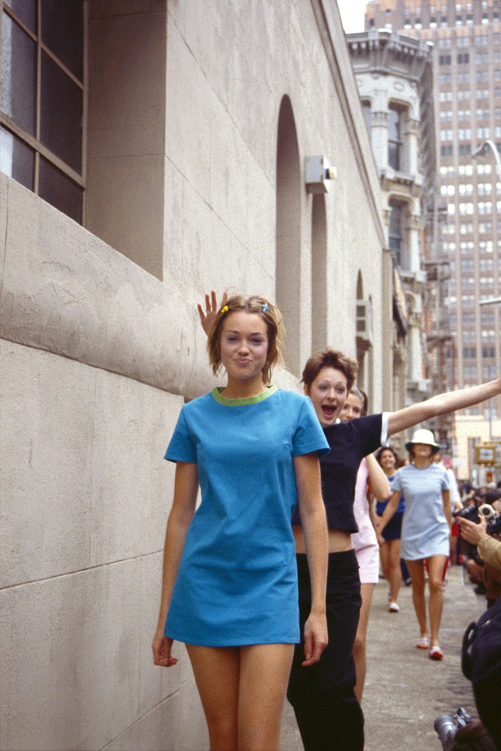 アート・デザイン・音楽 X-GIRL SHOW Angela Hil X-Girl Show - Angela Hill – Cahier Central